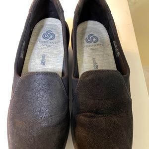 Clarks- Women Slip-On Shoes- Soft Cushion- Cloudsteppers